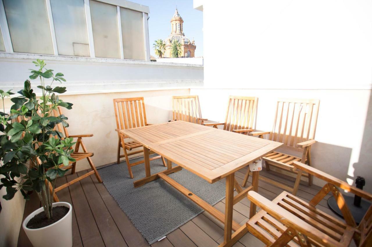 O&L Byron Suites Apartment Seville